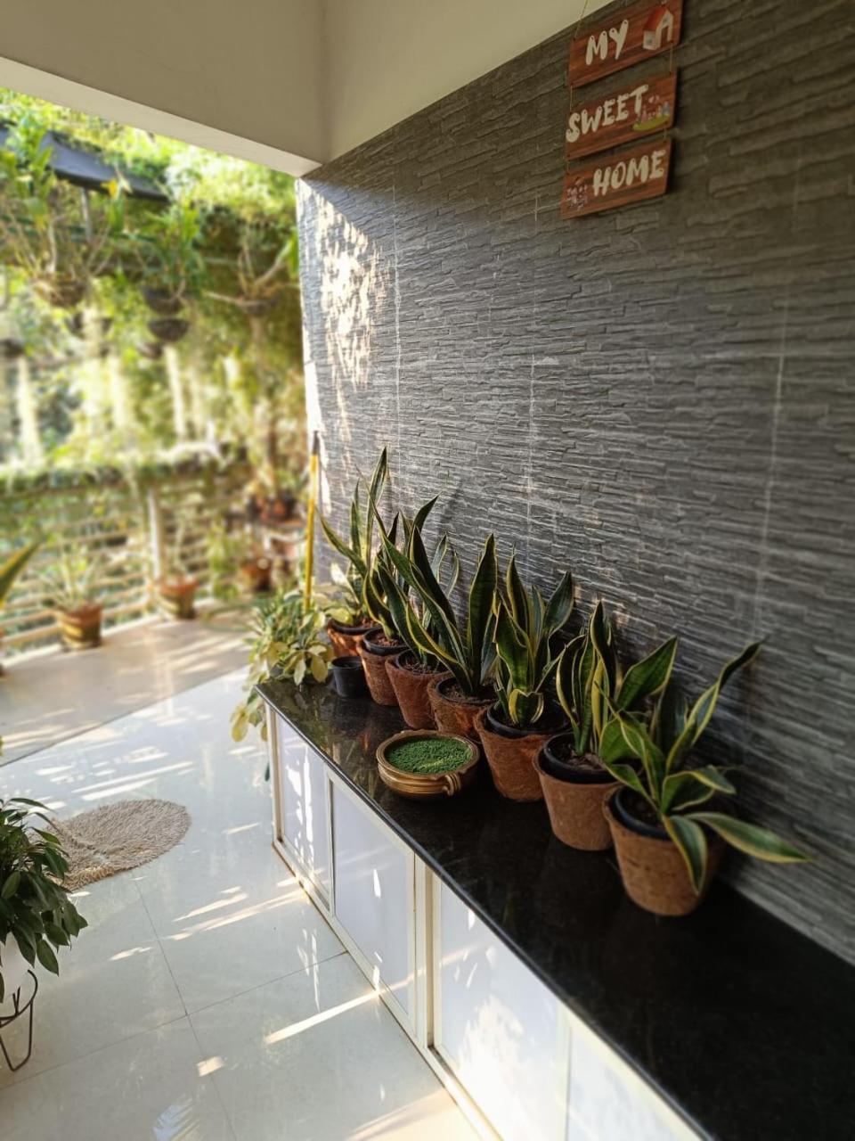 Chaithritha Ladies Homestay Thiruvananthapuram Exterior foto